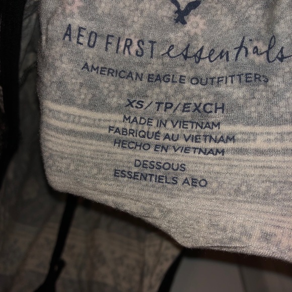 Halter neck tank top - Picture 3 of 3